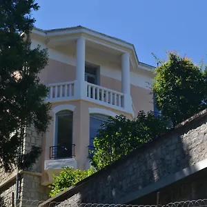 Le Bompard 50 M2 Art Deco Plein Centre Avec Jardin Apartment
